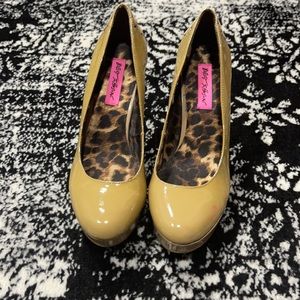 Betsy Johnson nude wedges with corset detail.